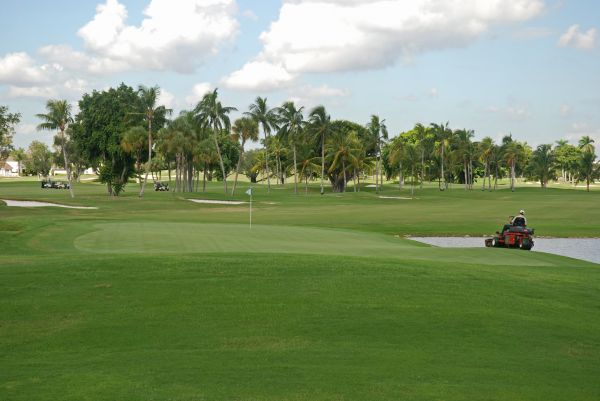 Golf Course Maintenance in Jacksonville